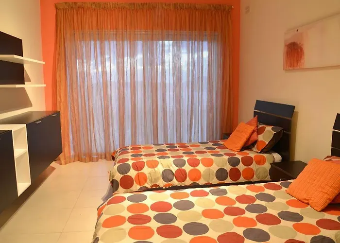 Tas-Sellum Residence
